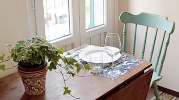 Apartment, Balkon | Wohnbereich