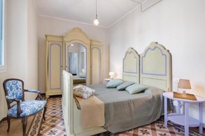 Unclassified image, 2 of 36, button - Casa Ortensia Blu (Maslianico)