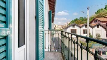 Chambre double, balcon, vue sur le jardin