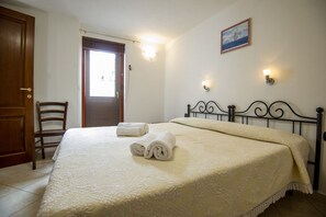 2 bedrooms, travel crib, bed sheets - Appartamento Limone (Cala Gonone)