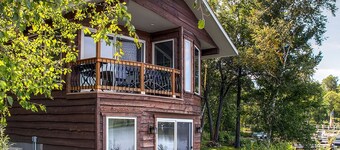 Cozy Rice Lake Cabin w Balcony, Grill & Views