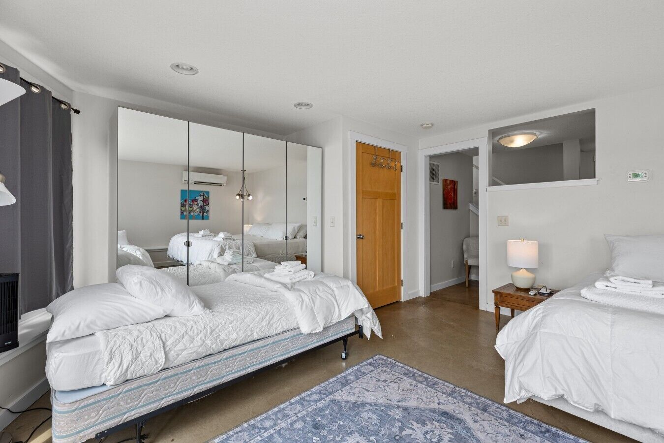 1 bedroom, desk, iron/ironing board, WiFi