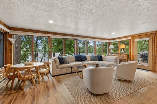Lakefront Brainerd Cabin w Deck, Fire Pit!