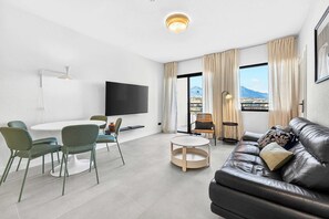 TV, offices - Paraiso Sea Breeze Suite (Adeje)