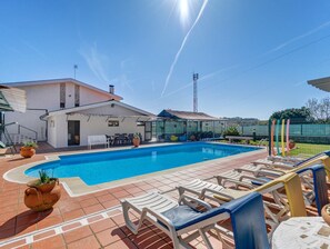 Pool - Holiday Home 'Vivenda Taborda' with Sea View, Private Pool and Wi-Fi (Carreço)