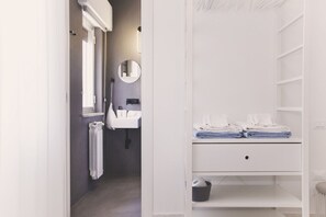 Dusch, handdukar och schampo