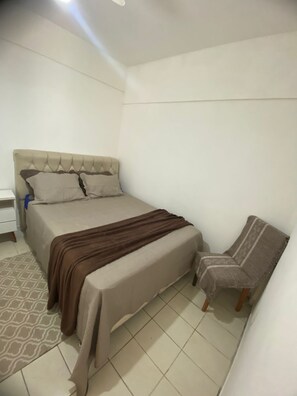 2 quartos, ferros/tábuas de passar roupa, Wi-Fi, roupa de cama