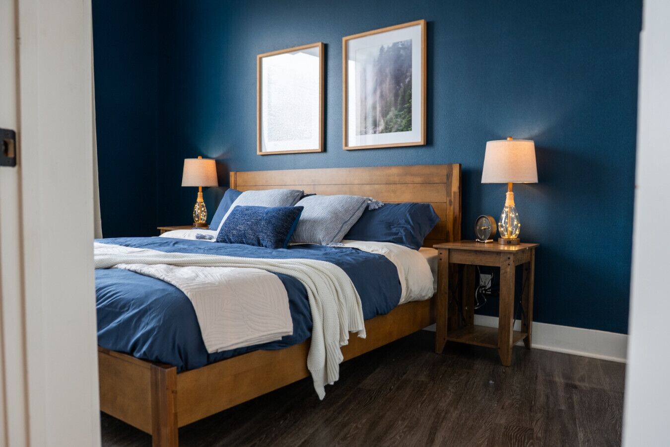 1 chambre, bureau, fer et planche à repasser, Wi-Fi