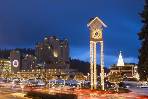 Walk to Lake, Resort, King Bed, Coffee Bar