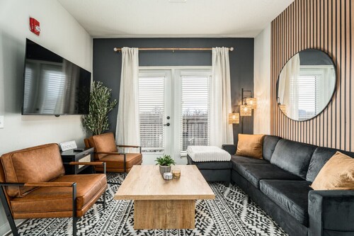 Coffee, Hot Tub, ADA, King Beds