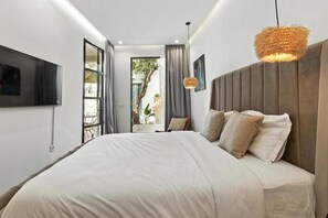 Deluxe tweepersoonskamer, balkon, uitzicht op binnenplaats | Gratis wifi