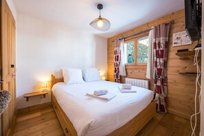 3 bedrooms, iron/ironing board, bed sheets - Village Lessy - Apt. O6 - Proche Station Ski (Le Grand Bornand)