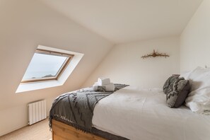 4 bedrooms, iron/ironing board, free WiFi, bed sheets - Les Vents Salés - Vue Plage de Caroual (Erquy)