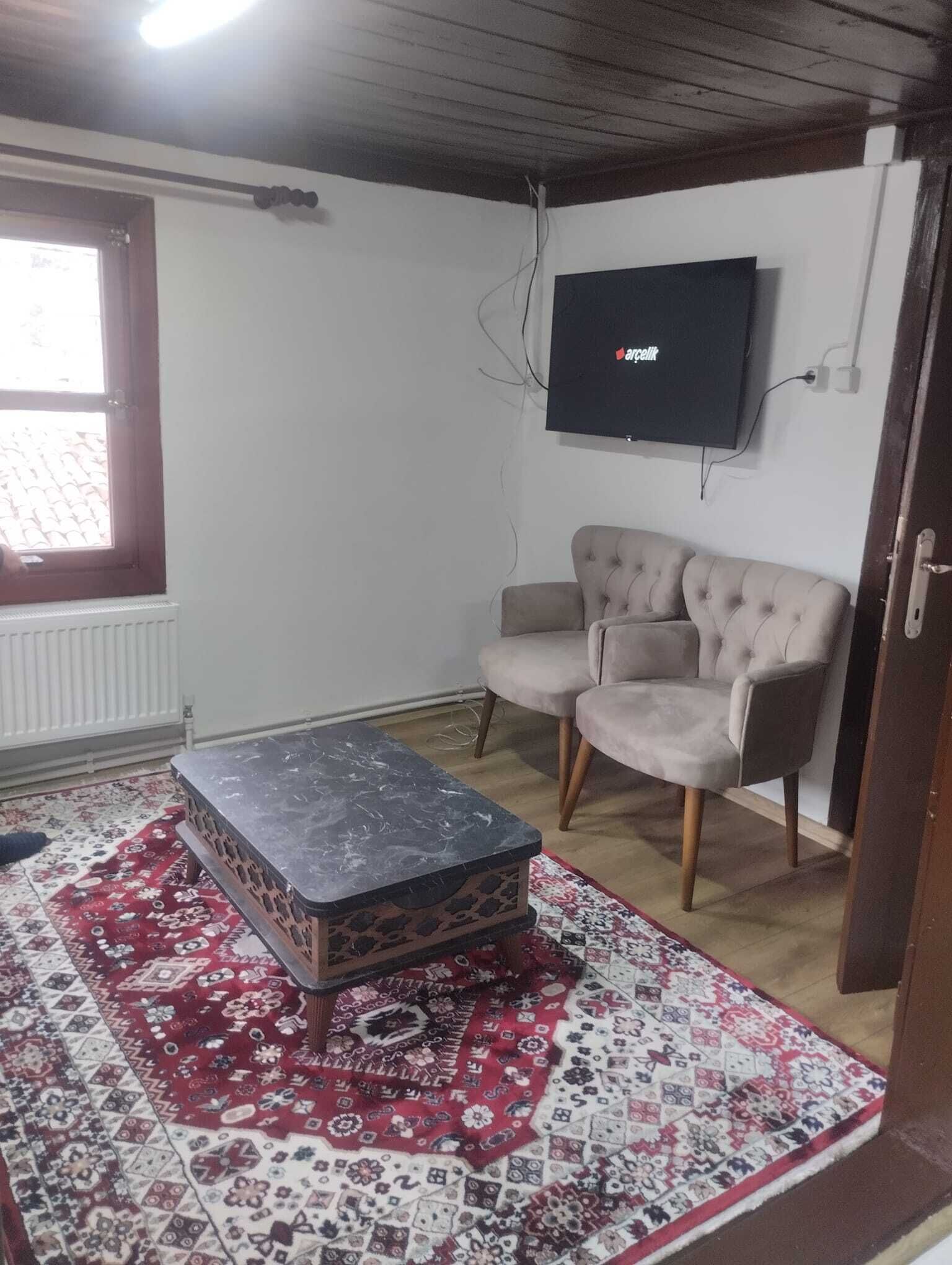 Nhà dành cho gia đình, quang cảnh thành phố, khu vực vườn | Khu phòng khách