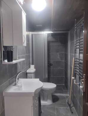 Familienhaus, Küche, Stadtblick | Badezimmer | Handtücher