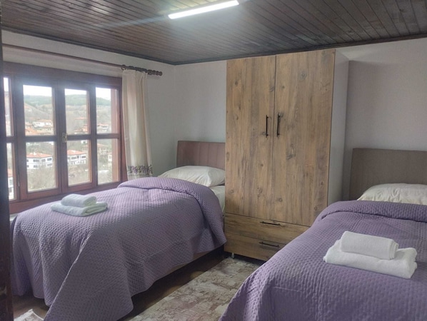 Casa familiar, cocina, vista a la ciudad | Wifi gratis