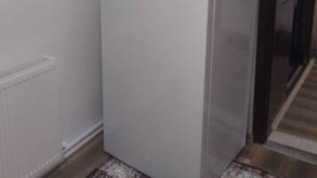 Familie huis, keuken, uitzicht op stad | Interieur