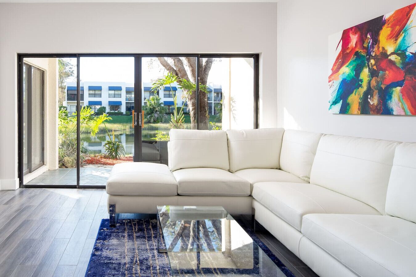 Televisión y estéreo 