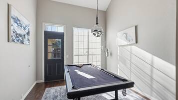 Hus, terrasse | Spillrom