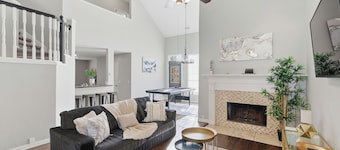 Luxe 3B Cozy and 5-Star Stay in Frisco