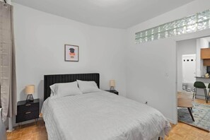 1 bedroom, desk, iron/ironing board, WiFi - 1727-2RS | 1BR in the Upper East Side (New York)