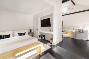 8 habitaciones, escritorio, tabla de planchar con plancha y wifi gratis 