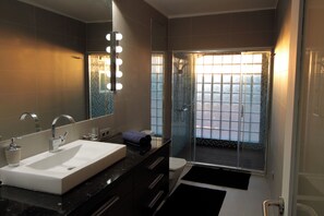 Hair dryer, towels, soap, toilet paper - "El Palomar "secret oasis in the north of Tenerife (La Matanza de Acentejo)
