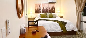 The Cedar Hideaway – Stay close to Downtown Moscow