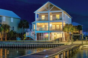 Exterior - Private heated POOL and Hot Tub. 5 min walk2beach (Gulf Shores)