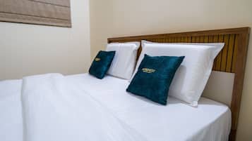 Executive Room, City View | Desk, laptop workspace, free WiFi