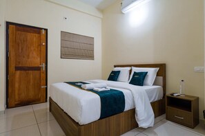 Executive Room, City View | Desk, laptop workspace, free WiFi - Aeronest Residency (Kondotti)
