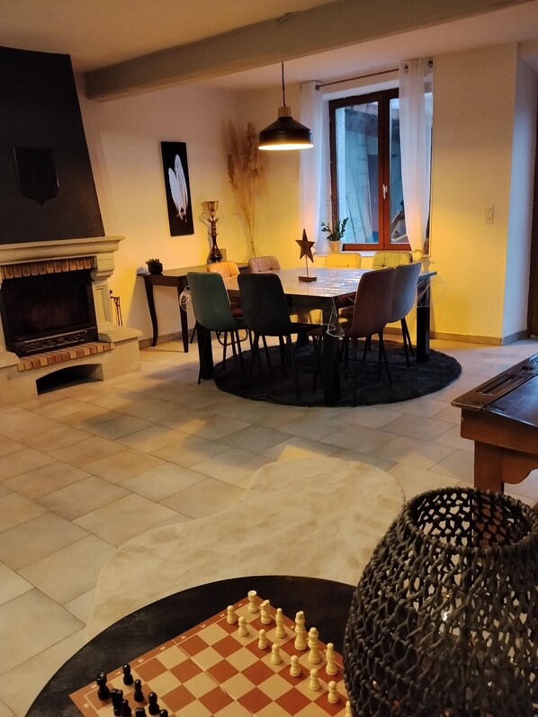 Interior - Clos Locha" country house (Epercieux saint paul)
