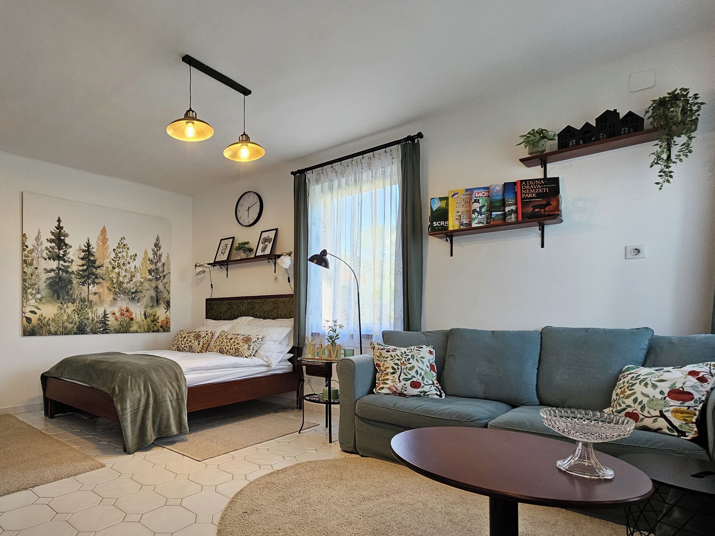 1 chambre, fer et planche à repasser, Wi-Fi gratuit, draps fournis