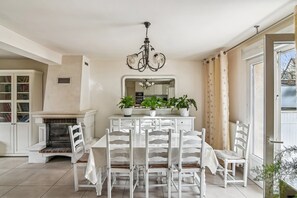 Dining - A green interlude on the outskirts of Tours (La Riche)