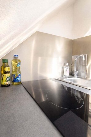 Private kitchen - Cozy urban escape – Rue Nationale (Tours)