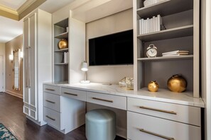 Rideaux occultants, fer et planche Ă repasser, Wi-Fi gratuit