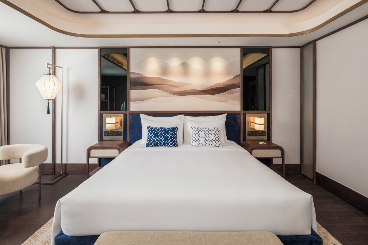 Hypo-allergenic bedding available, minibar (some free items)
