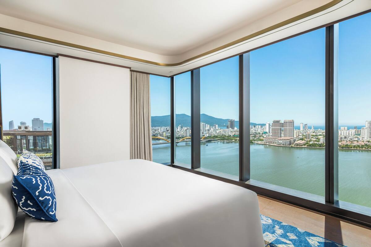Grand Suite (Han River) | Hypo-allergenic bedding available, minibar (some free items)
