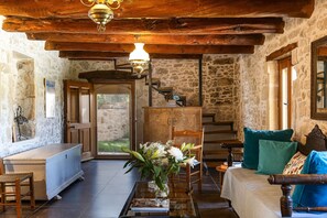 Interior - Laga 1577 Traditional Stonehouse, a cozy retreat (Laga)