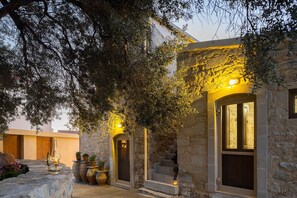 Exterior - Laga 1577 Traditional Stonehouse, a cozy retreat (Laga)