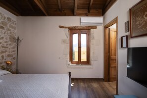 Villa, 2 Bedrooms, Private Pool, Mountain View | 2 bedrooms, free cots/infant beds, bed sheets - Laga 1577 Traditional Stonehouse (Mylopotamos)
