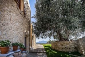 Exterior - Laga 1577 Traditional Stonehouse (Mylopotamos)