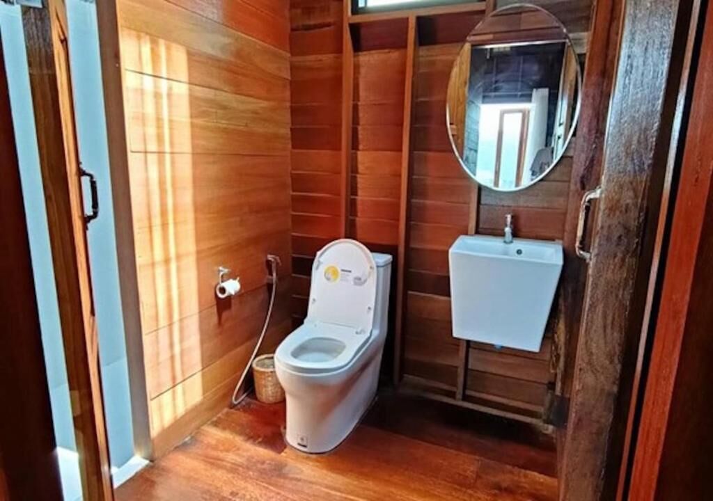 Chambre Simple, balcon, vue montagne | Salle de bain