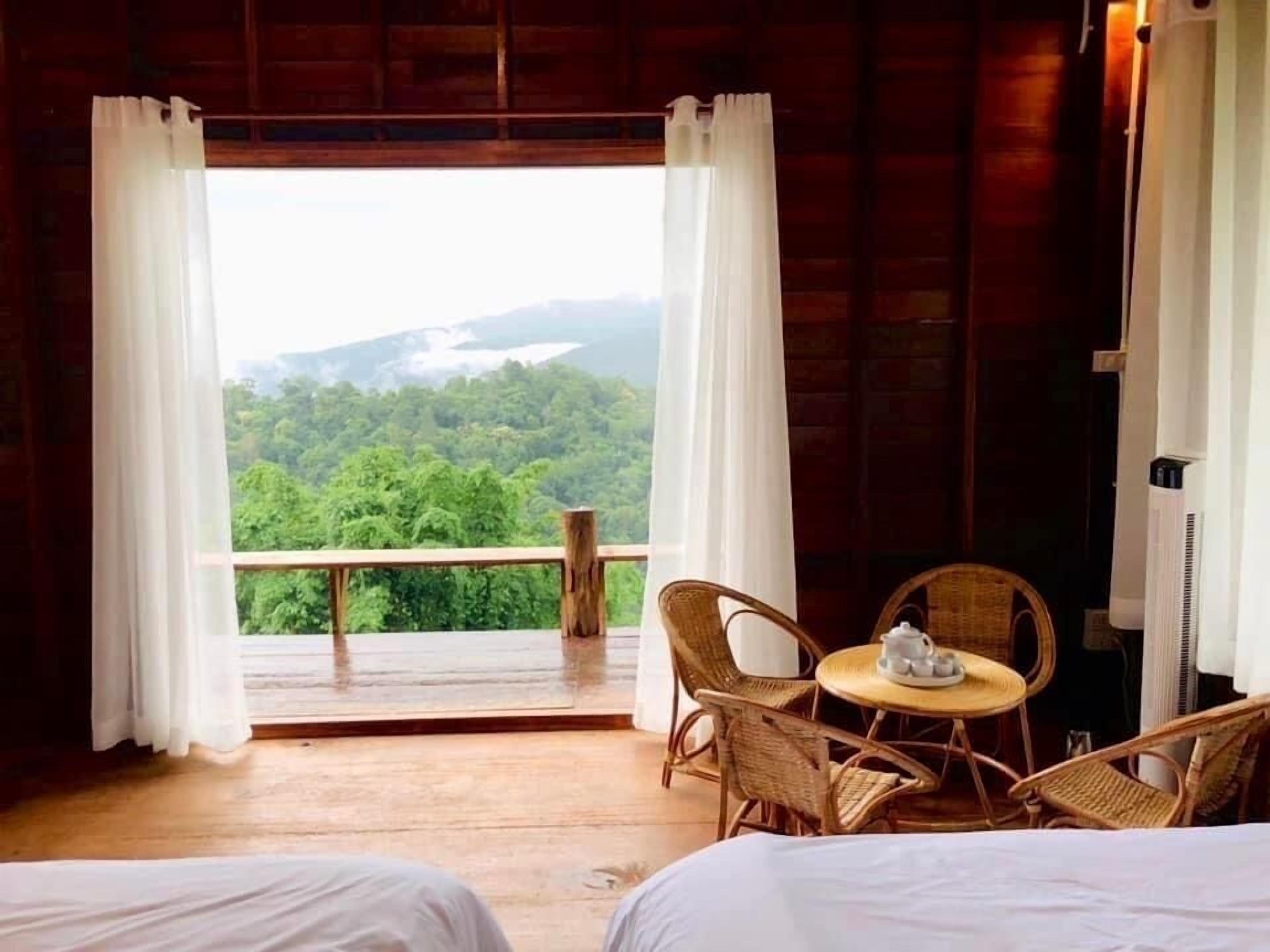 ห้องแฟมิลี่, เตียงควีนไซส์ 2 เตียง, วิวภูเขา | Wi-Fi ฟรี