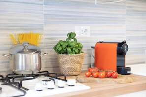 Micro-ondes, plaque de cuisson