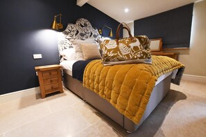 2 soverom, strykejern/-brett, internettilgang og sengetøy