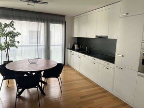 Dining - Stylish 2.5-Room + Basel Card | 6th-Floor Comfort (Basel)