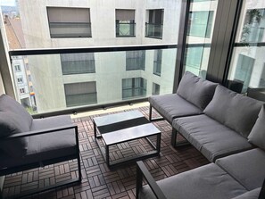 Interior - Stylish 2.5-Room + Basel Card | 6th-Floor Comfort (Basel)