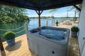 Terrace/patio - Cove Cottage (Piney Point)