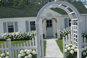 Exterior - Cove Cottage (Piney Point)